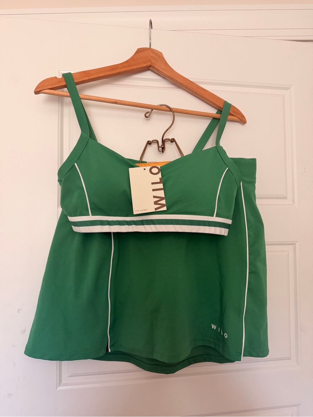 NWT Wilo Green Women's Skort Athletic Set